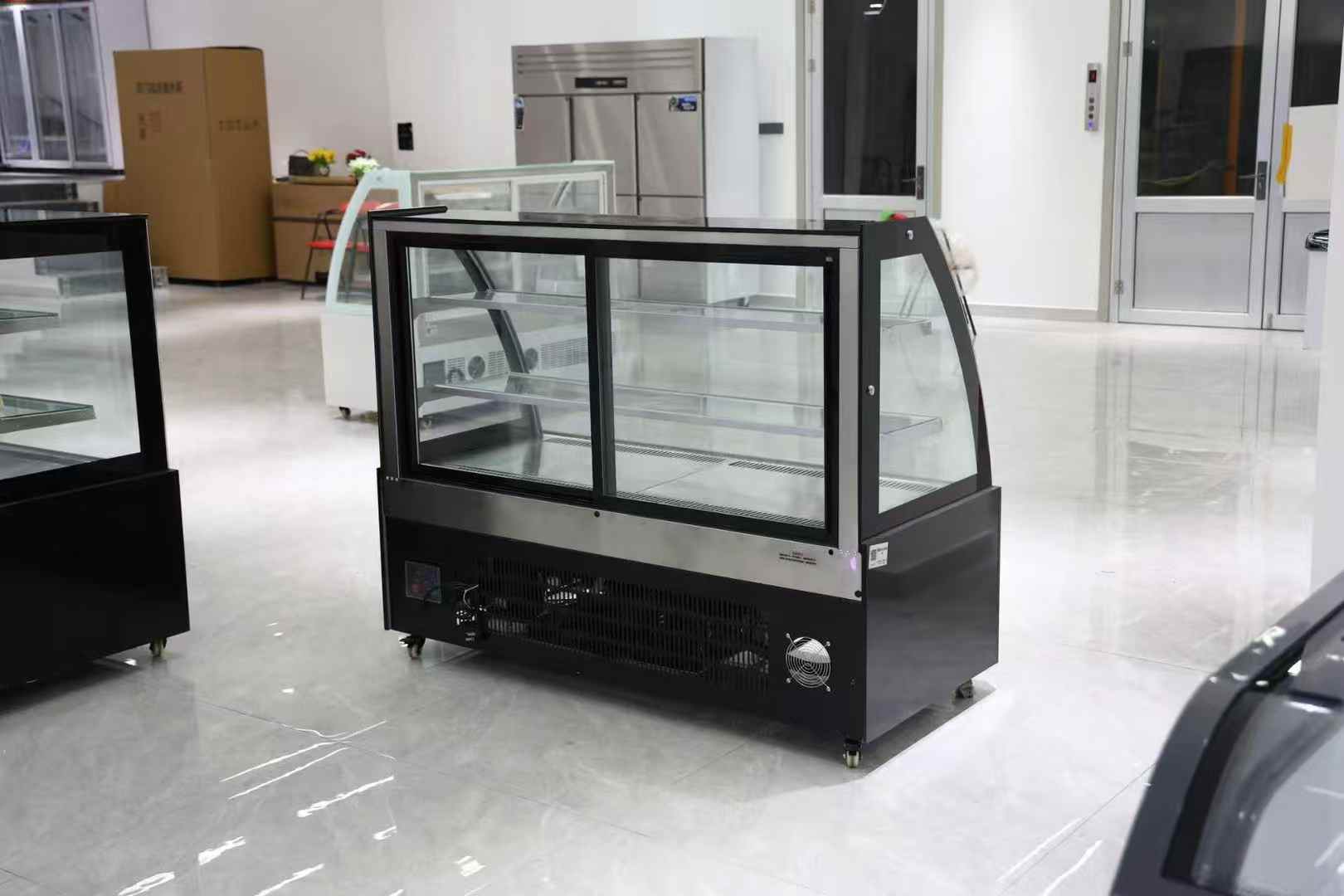 Cake display cabinet in Xianke showroom